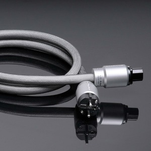 Кабель силовой Schuko - IEC C13 GigaWatt LC-3 EVO 1.5m