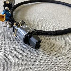 Силовой кабель Furutech FP-1 (Fur-E11Cu/11Cu) Black 1.5m