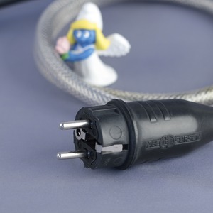 Кабель силовой Schuko - IEC C19 Isol-8 IsoLink Neutrik 20A 1.5m