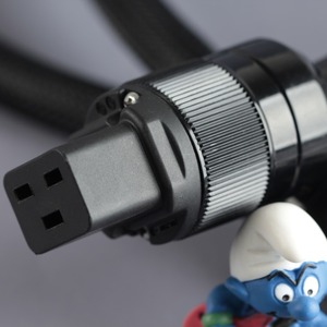 Кабель силовой Schuko - IEC C19 Ultimate Audio PYTHON Power C19 1.5m