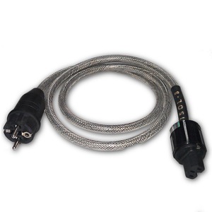 Кабель силовой Schuko - powerCON Isol-8 IsoLink Neutrik 20A Oyaide 1.5m