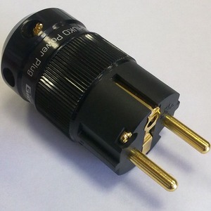 Разъем EU Schuko GigaWatt Power Connector IEC G-010