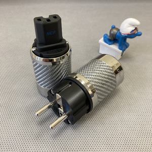 Комплект силовых разъемов Furutech FI-E50 NCF(R)/FI-50 NCF(R) Carbon Set