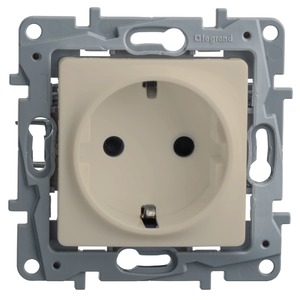 Розетка силовая Legrand 672322 Etika