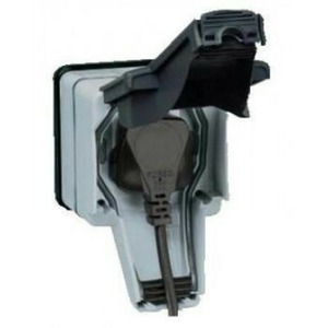 Розетка силовая Legrand 090465 Plexo