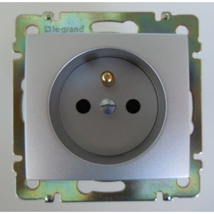 Розетка силовая Legrand 770196 Valena