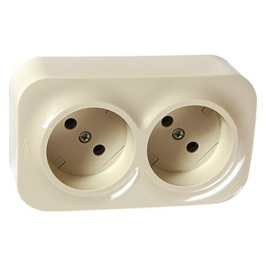 Розетка силовая Legrand 782242 Quteo
