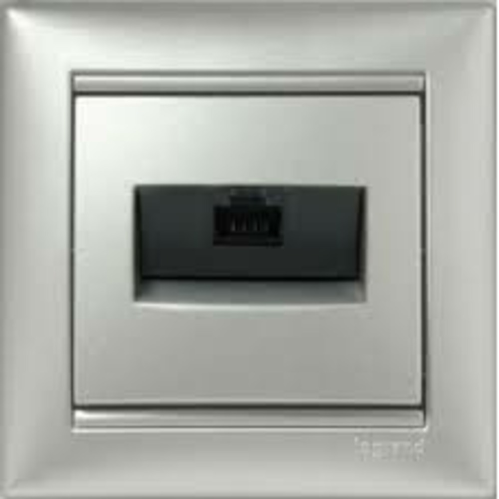 Розетка RJ 45 и телефон Legrand 770230 Valena