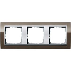 Рамка 3 поста Gira 0213766 Event Рамка 3-местн. коричневый. центральные вставки, алюминий