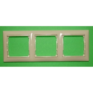 Рамка 3 поста Legrand 774353 Valena