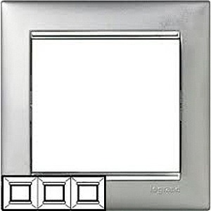 Рамка 3 поста Legrand 770353 Valena
