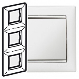 Рамка 3 поста Legrand 770497 Valena