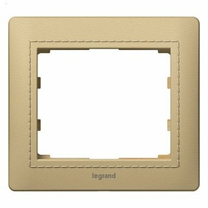 Рамка 3 поста Legrand 771703 Galea Life