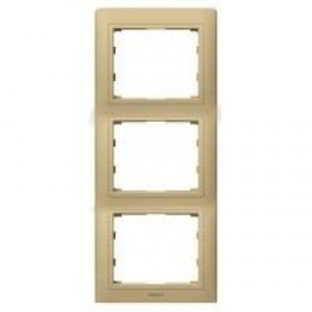 Рамка 3 поста Legrand 771994 Galea Life