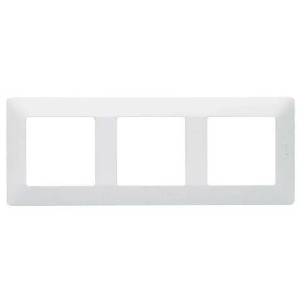 Рамка 3 поста Legrand 754003 Valena Life