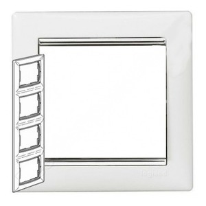 Рамка 4 поста Legrand 770498 Valena