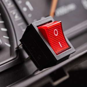 Выключатель клавишный Rexant 06-0305-B 250V 15А (6с) ON-ON красный с подсветкой, 10шт