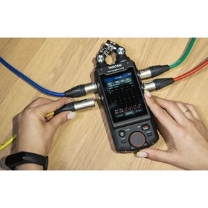 Студийный рекордер/проигрыватель TASCAM Portacapture X8