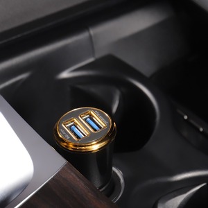 Автозарядка в прикуриватель Rexant 18-1939 2хUSB с индикацией (1000+2100 mA) черная
