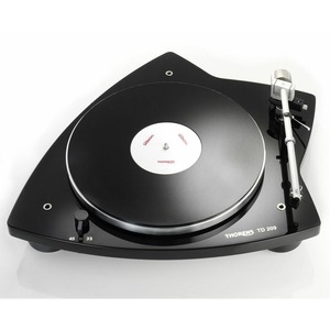 Виниловый проигрыватель Thorens TD 209 High Gloss Black, TP90 (TAS 267)