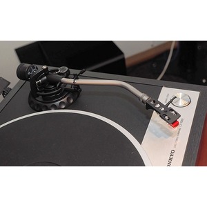 Проигрыватель винила Onkyo CP-1050