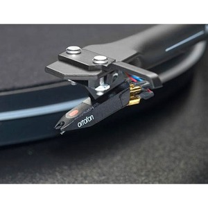 Проигрыватель винила Pro-Ject ESSENTIAL II BLACK OM5e