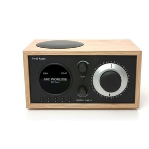 Радиоприемник с часами Tivoli Audio Model One+ Oak/Black