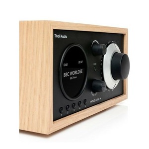 Радиоприемник с часами Tivoli Audio Model One+ Oak/Black