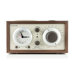 Радиоприемник с часами Tivoli Audio Model Three BT Classic Walnut