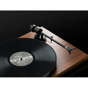 Проигрыватель винила Pro-Ject E1 Phono Walnut OM5e UNI