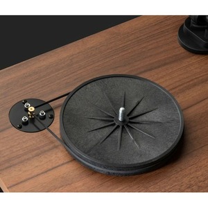 Проигрыватель винила Pro-Ject E1 Phono Walnut OM5e UNI