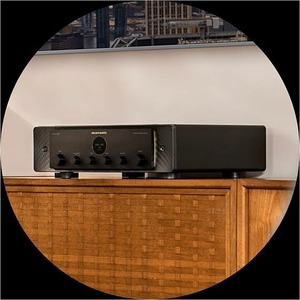 Интегральный усилитель Marantz Model 40n Black