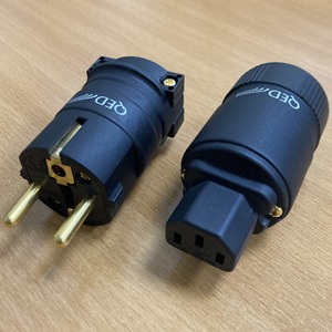 Комплект силовых разъемов QED Performance Power Connector Gold Set