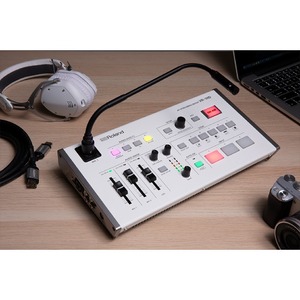 Аналоговый микшер Roland VR-1HD