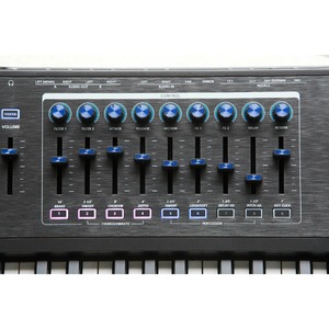 Цифровой синтезатор Kurzweil PC4