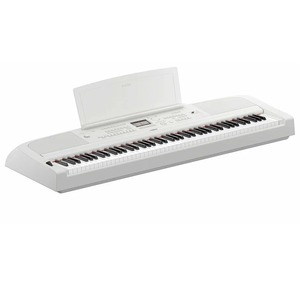 Пианино цифровое Yamaha DGX-670WH