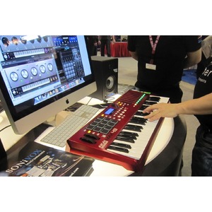 Миди клавиатура Akai Pro MAX49