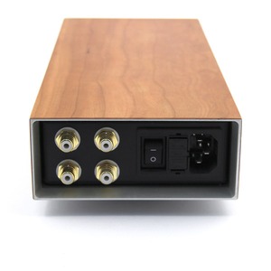 Усилитель для наушников транзисторный Lehmann Audio Black Cube Linear SE Silver/Wild Cherry