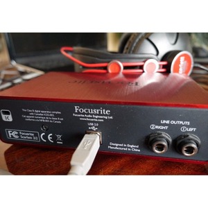 Комплект оборудования для звукозаписи FOCUSRITE Scarlett Studio