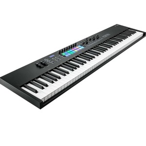 Миди клавиатура Novation Launchkey 88