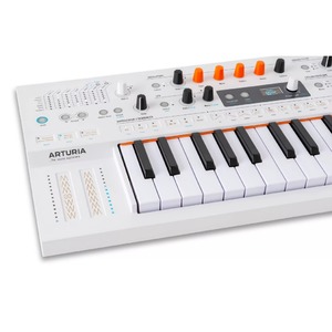 Цифровой синтезатор Arturia MiniFreak Vocoder