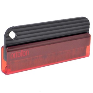 Щетка для чистки пластинок Ortofon Carbon Fiber Record Brush Red