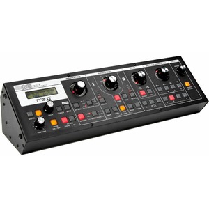 Аналоговый синтезатор Moog Slim Phatty
