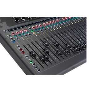 Цифровой микшер Allen & Heath QU-6D