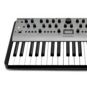 Аналоговый синтезатор Modal Carbon8