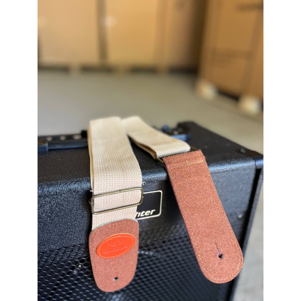 Ремень для гитары BULLFIGHTER Ремень гитарный бежевый