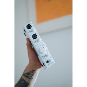 Внешняя звуковая карта с USB Arturia MiniFuse 2 White OTG