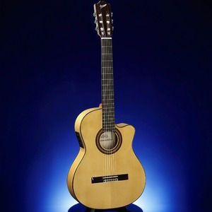 Классическая гитара CUENCA 30CW E1