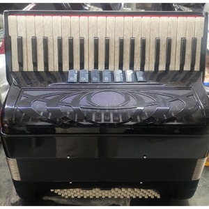 Аккордеон Aurora C80-3