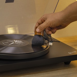 Щётка для чистки винила DYNAVOX CB-1 (208100)